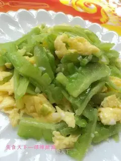 Scrambled eggs with bitter gourd