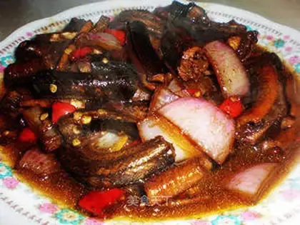 Braised eel section