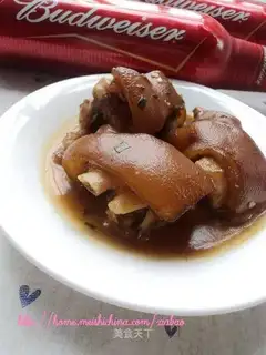 chopped green onion and beer pork knuckle