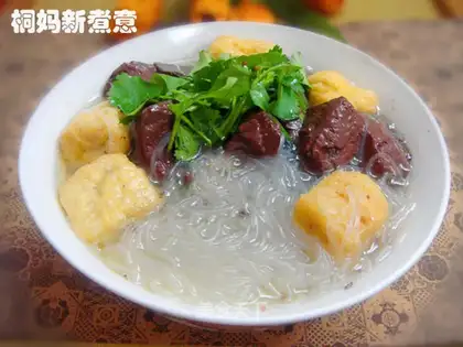 duck blood noodles soup