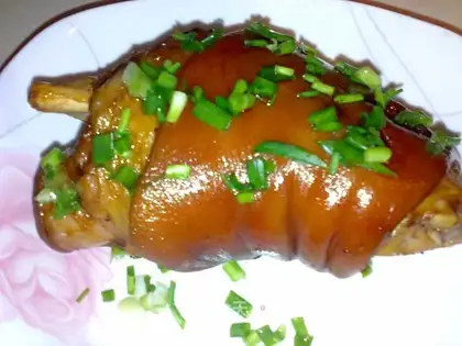 Rock sugar pork joint