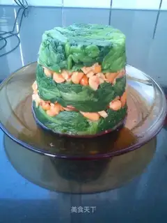 Nut Spinach Tower