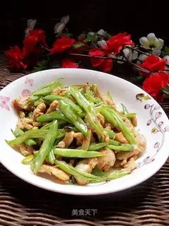 stir-fried pork with green beans