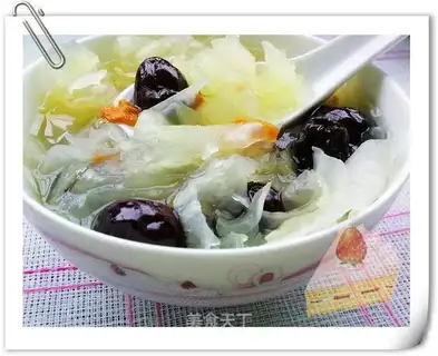 Tremella pear syrup