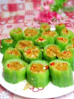Steamed loofah with garlic