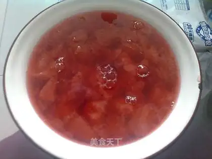 Strawberry soup