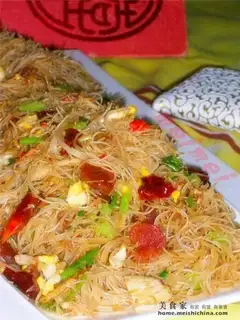 stir-fried rice noodles with black pepper