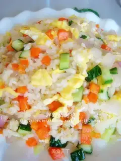 Home-cooked fried rice with egg