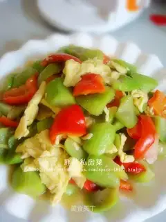 Scrambled eggs with loofah