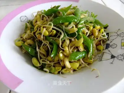 stir-fried bean sprouts with pepper