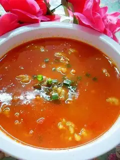 Tomato beef soup