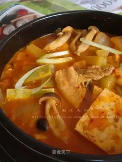Korean pickle soup