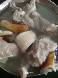 Skinny pig soup