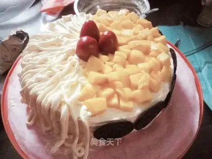 Old cream cake