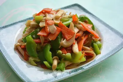 Paprika carrots, fried mushrooms