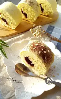Blueberry jam cake roll