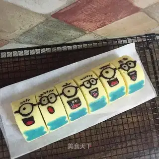 A yellow cake roll