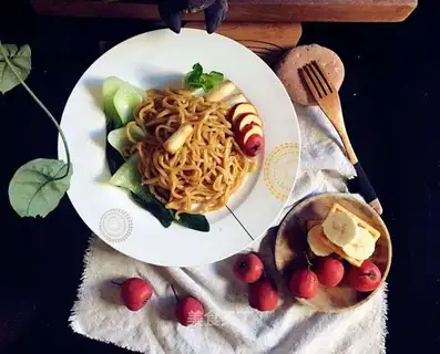 Tomato juice onion noodles