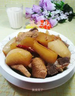 A steak with radish