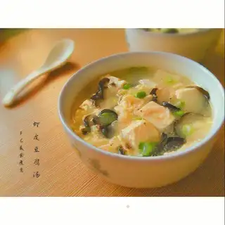 Shrimp tofu soup