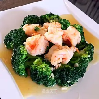 Shrimp balls with broccoli