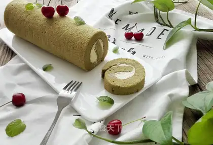Tea and cream cake rolls