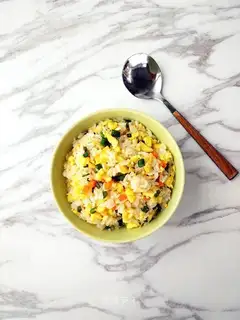 Garlic egg fried rice