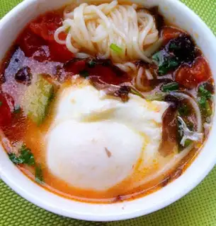 Tomato egg noodles
