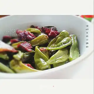 Hot peppers with greasy beef