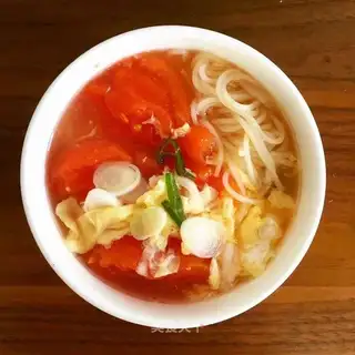 Tomato egg noodles