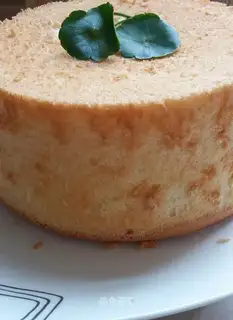 Two eggs, six inches of casserole cake