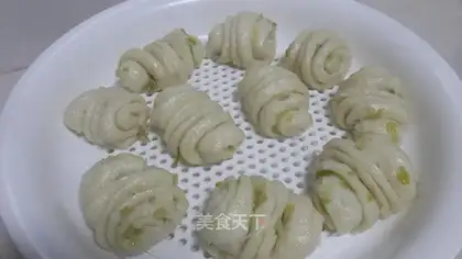 The onion roll