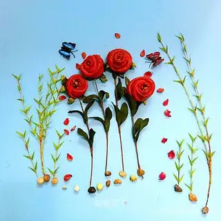 Red rose bread