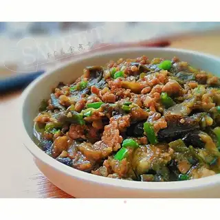 Meat and eggplant