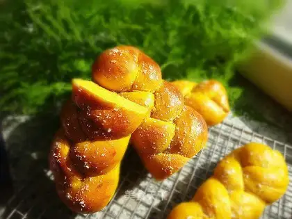 Pumpkin braid bag