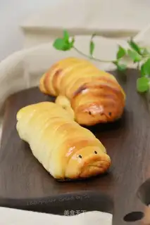 caterpillar bread