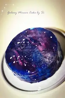 Milky Way Mirror Cake