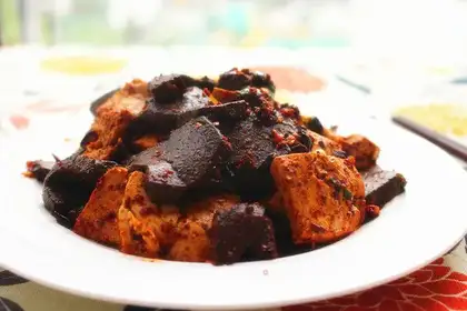 Spicy goat blood tofu