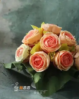 A bouquet of flower cake