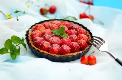Sweet cherry pie