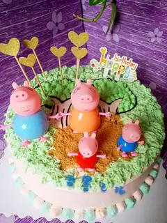 Piglet Paige's birthday cake