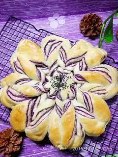 The potato is a flowered bread
