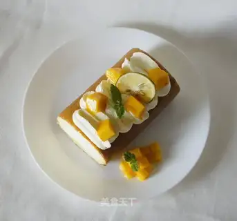 Mango cake rolls
