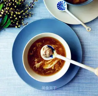 Black pepper acne meatball soup