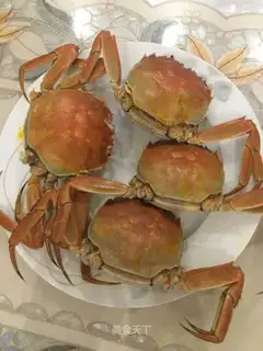 - Crabs