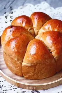 Black sugar, red-tree bread