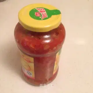 No hot chili sauce