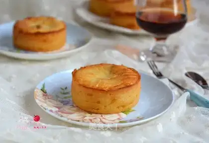 French mooncake