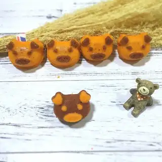 Lotus cheese cartoon cake