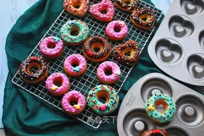 Chocolate cake donuts